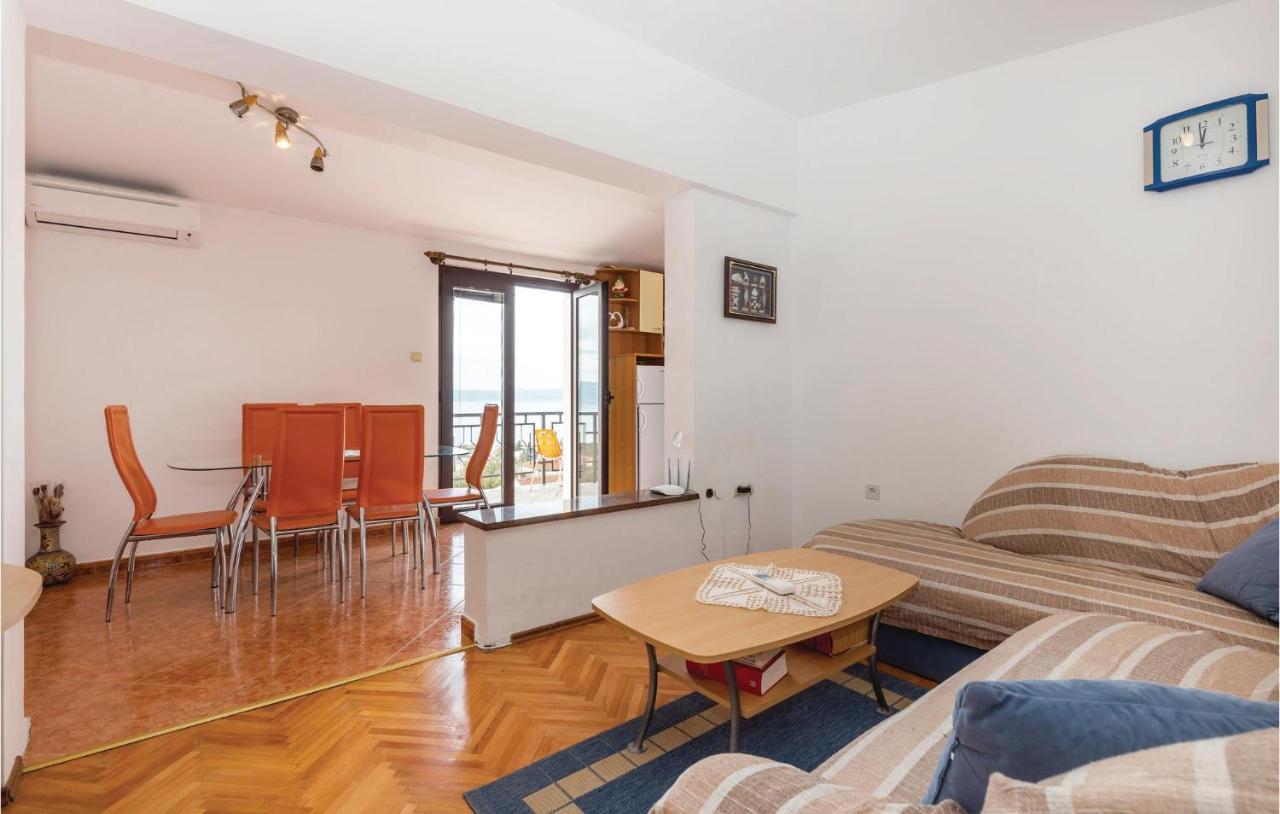 Cozy Apartment In Novi Vinodolski With Kitchen Exterior foto