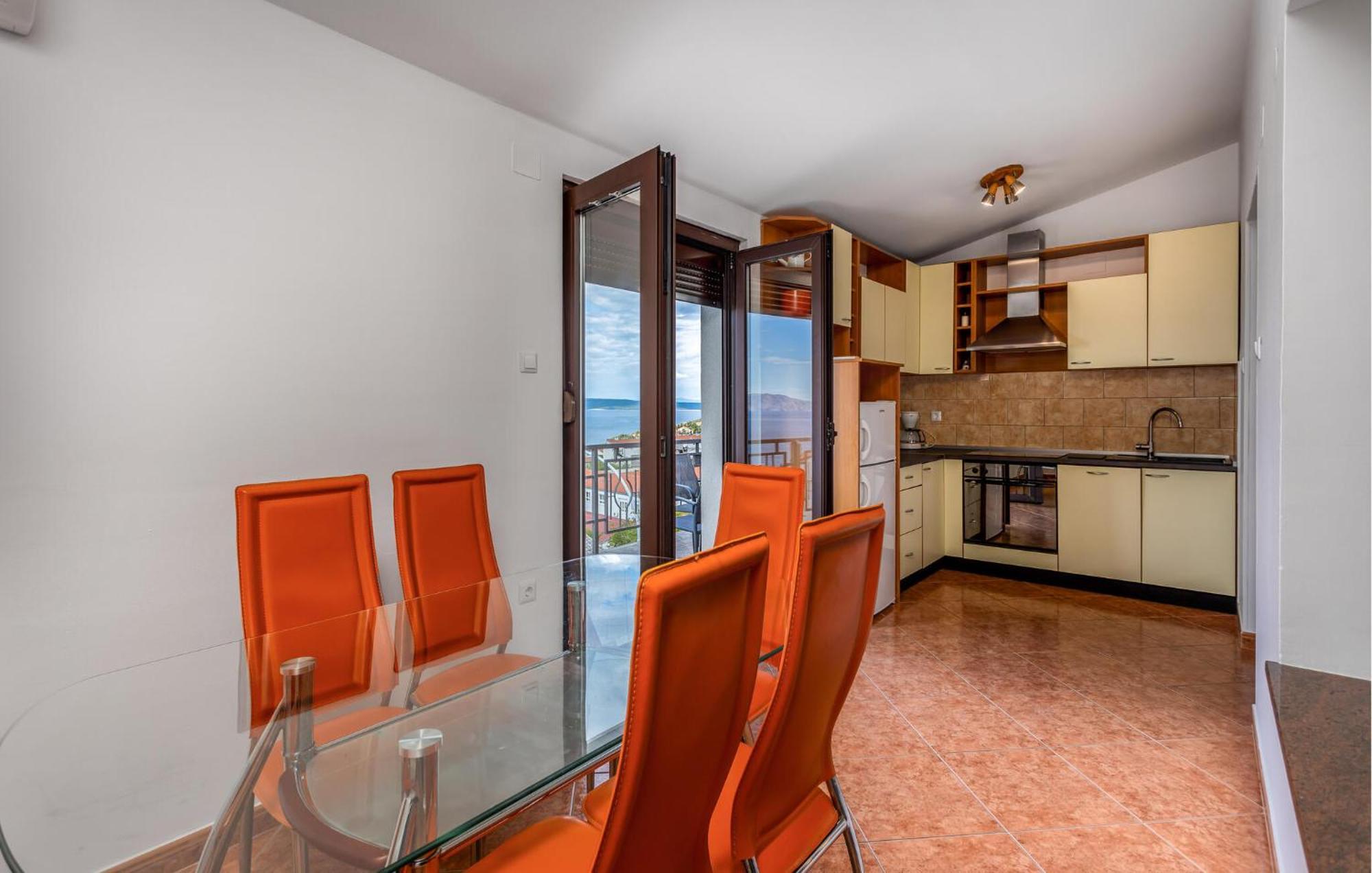Cozy Apartment In Novi Vinodolski With Kitchen Exterior foto
