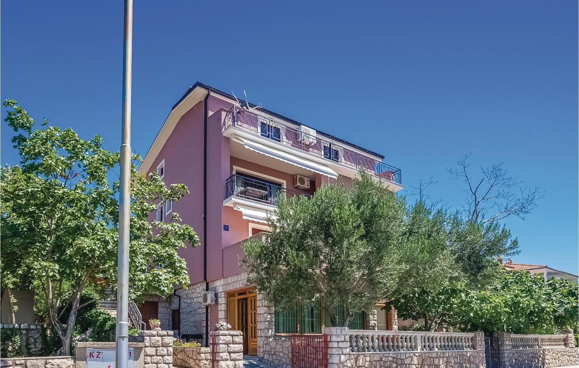 Cozy Apartment In Novi Vinodolski With Kitchen Exterior foto